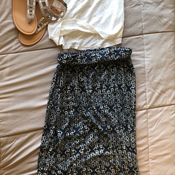 ❤️SALE❤️Boho navy and cream maxi skirt. - Picture 7 of 8